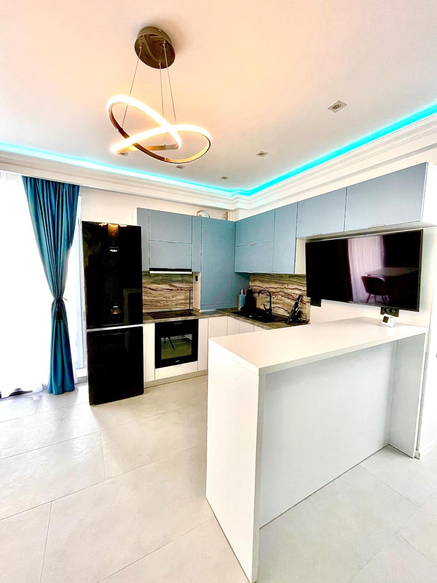 Marcony Boutique Apartments Mamaia Exterior photo