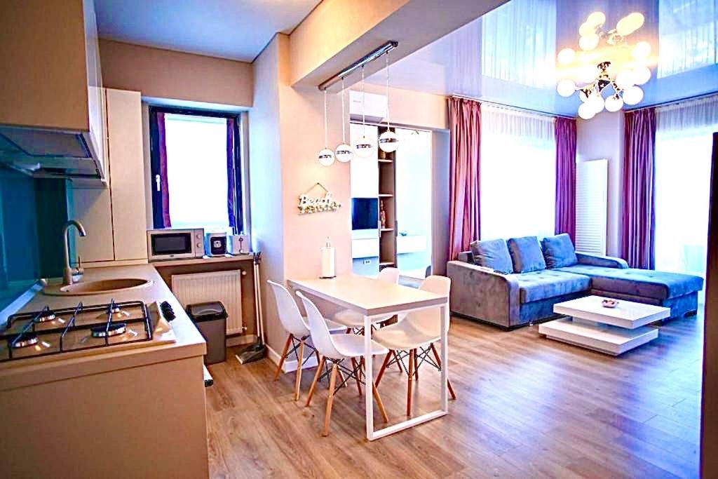 Marcony Boutique Apartments Mamaia Exterior photo