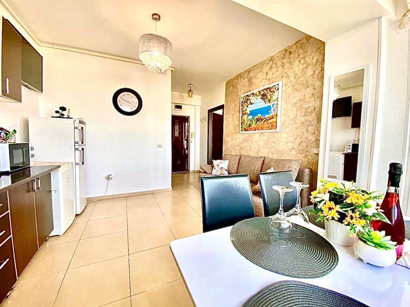 Marcony Boutique Apartments Mamaia Exterior photo
